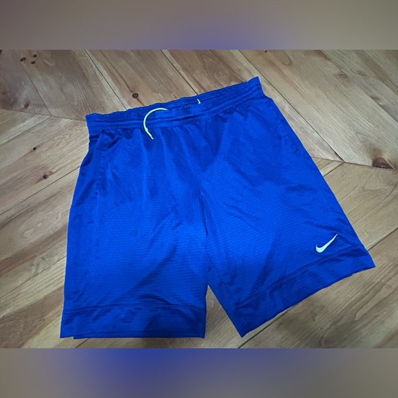 Nike Men's Vibrant Blue Athletic Shorts - Picture 1 of 3